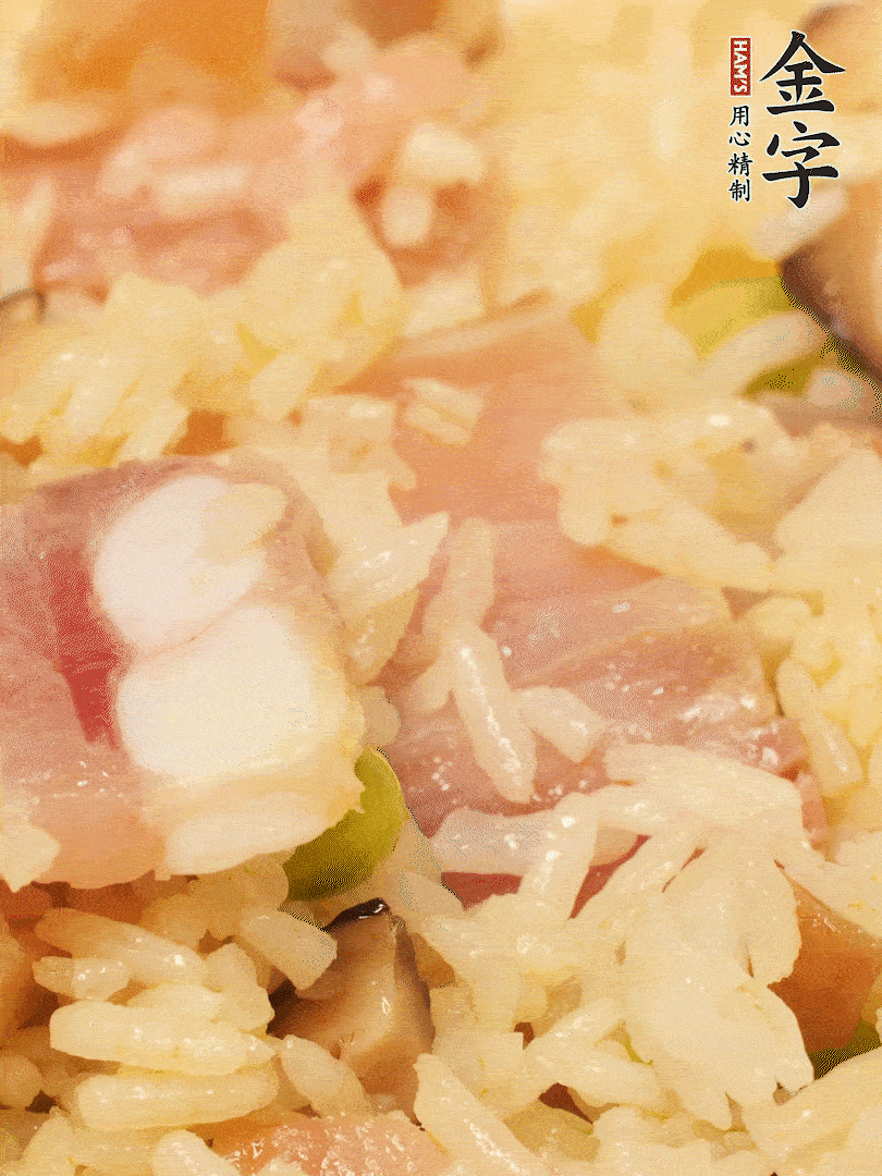 下米飯、蝦米繼續翻炒